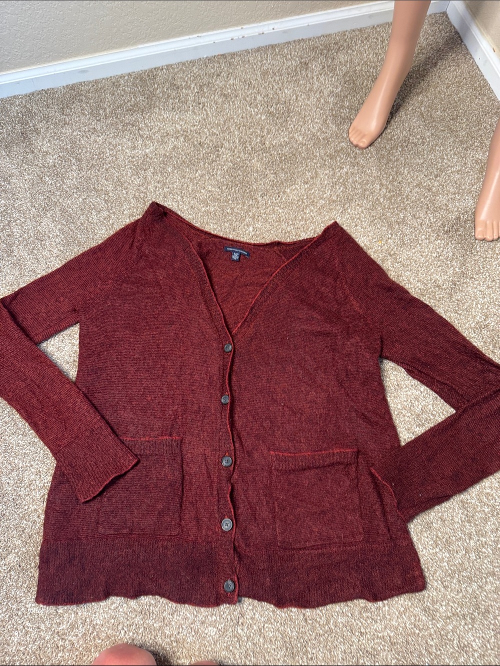 American Eagle Burgundy Wine V-Neck Button Front Cardigan Sweater W/Pockets XL - Picture 2 of 7